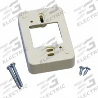 Thermostat Cover: For Johnson Controls T-4000, Grainger Sku(s) 38Y156/38Y157/38Y158/38Y159 (MPN T-4002-125). Key specifications — Accessory Type: Thermostat Cover; Compatible Brand and Series: Johnson Controls T-4000; Compatible Grainger Part Number: 38Y159; Color: White; Color/Material: White, Plastic; Material: Plastic; Manufacturer Part Number: T-4002-125; Brand: JOHNSON CONTROLS.