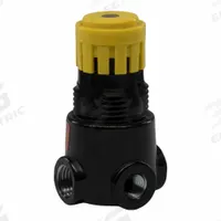 PARKER Regulator: Zinc, 1/4 in NPT, 15 scfm, 1 psig to 15 psig, 300 psig Max Op Pressure, Knob (MPN 14R112FC). Key specifications — attr111664: No; attr111400: 14; attr111627: PARKER.