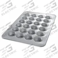 CHICAGO METALLIC Large Muffin Pan: Aluminized Steel, 24 Slots, 17 7/8 in Overall Wd, 26 ga Gauge (MPN 45645). Key specifications — Pan Style: Muffin Pan; Brand: CHICAGO METALLIC; Color: Silver; Material: Aluminized Steel; NSF Certified: No; Number of Slots: 24.