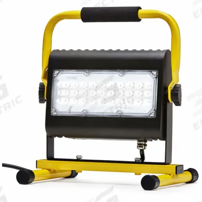 SOUTHWIRE Corded Work Light: 5,000 lm Max Brightness, LED, 1, 1 Brightness Levels - Floor Stand Lights