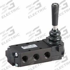 PARKER Manual Air Control Valve: DirectAir 4, Four-Way / Three-Position, Lever, 1/4 in Female NPT (MPN 522831000). Key specifications — attr1084737: Aluminum; attr1084764: Manual Air Control Valve; attr1084778: Spool; attr1084767: DirectAir 4; attr1084731: 522831000; attr1084739: PARKER; attr1084765: Manual Return; attr1084768: DirectAir 4.