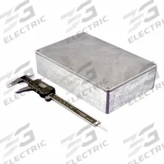 HAMMOND Enclosure: Die-Cast Aluminum, 8 in x 5 in x 2 in, NEMA 1/12/13/4/4X, Solid Cover, Screw On (MPN 1550Z124). Key specifications — Brand: HAMMOND; Closure Method: Screws; Enclosure Material: Die-Cast Aluminum; Knockouts: Not Included.