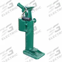 ENERPAC Toe Jack: Steel, Manual Handle, Mechanical, 10 ton Load Capacity, 20 5/16 in Min Lift (MPN TJH109). Key specifications — Brand: ENERPAC; Lifting Actuator: Manual Handle; Body Material: Steel.