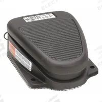 LINEMASTER Foot Switch: Clipper Series, 1 Pedals, Maintained, SPDT (MPN 632-DA). Key specifications — Switch Action: Maintained; Foot Guard Included: No Guard Included; Brand: LINEMASTER; Series: Clipper; Power Source: Electrically Corded.