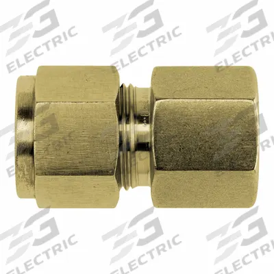 BRENNAN INDUSTRIES Compression Fitting Adapter: 1/4 in OD x 3/8 in Pipe Size, Tube x FNPT - Clean & Bagged Double-Ferrule Brass Compression Fittings