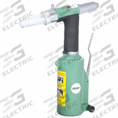 SPEEDAIRE Air Riveter: 5/8 in Stroke Lg, 1,983 lbf Pulling Force, 1/4 in Female NPT (MPN 3CRH3). Key specifications — attr1320930: NPT; attr1320934: Yes; attr1320955: SPEEDAIRE.