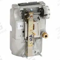 JOHNSON CONTROLS Pneumatic Thermostat: 55° to 85°F, 2 Pipes, High Volume Pipes/Air Flow Output (MPN T-4002-204). Key specifications — Temperature Control Range: 55° to 85°F; Number of Pipes/Air Flow Output: 2 Pipes, High Volume; Thermostat Action: Reverse; Mounting Direction/Includes Cover: Vertical, No; Brand: JOHNSON CONTROLS.