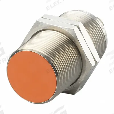 IFM Inductive Cylindrical Proximity Sensor: Built-in Connector, Shielded, 3 Wires - Cylindrical Sensors with Built-in Connectors