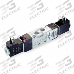 ARO Solenoid Air Control Valve: Sierra 18, Four-Way / Three-Position, 120V AC, 1/8 in Female NPT (MPN M817SD-120-A). Key specifications — attr1086925: Open; attr1092969: Non-Locking; attr1086920: M817SD-120-A; attr1092977: Solenoid Return.