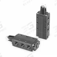 PARKER Manual Air Control Valve: DirectAir 4, Four-Way / Two-Position, Roller, 1/4 in Female NPT (MPN 520211000). Key specifications — attr1084737: Aluminum; attr1084764: Manual Air Control Valve; attr1084778: Spool; attr1084767: DirectAir 4; attr1084731: 520211000; attr1084739: PARKER; attr1084765: Spring Return; attr1084768: DirectAir 4.