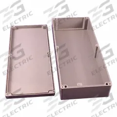 HAMMOND Enclosure: Polyester, 23 in x 9 in x 5 in, NEMA 4/4X, Solid Cover, Screw On (MPN 1590ZGRP263). Key specifications — Brand: HAMMOND; Closure Method: Screws; Enclosure Material: Polyester; Knockouts: Not Included.