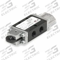 ARO Manual Air Control Valve: E, Three-Way / Two-Position, Roller, Black, 26 scfm Flow Rate - Max (MPN E252RS). Key specifications — attr1092903: Black; attr1086905: Spring Return; attr1086907: E; attr1086914: Normally Closed; attr1086904: Manual Air Control Valve; attr1086871: E252RS.