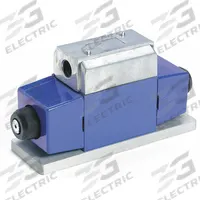 VICKERS Hydraulic Directional Valve: 24 gpm Max Flow Rate, D05 NFPA Size, Two Positions, Manifold (MPN 02-127158). Key specifications — attr1018253: VICKERS; attr1018274: D05; attr1018283: Manifold; attr1018249: 02-127158; attr1018300: Electrical; attr1018289: DG4S-02.