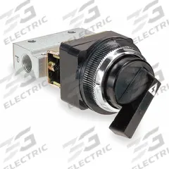 ARO Manual Air Control Valve: MaxAir, Three-Way / Two-Position, Knob, Black, 8 scfm Flow Rate - Max (MPN M291LS-11). Key specifications — attr1092903: Black; attr1086905: Manual Return; attr1086907: MaxAir; attr1086914: Normally Closed; attr1086904: Manual Air Control Valve; attr1086871: M291LS-11.