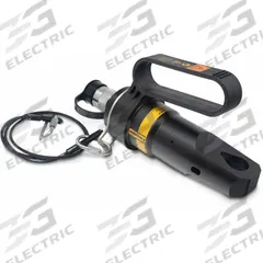 ENERPAC Hydraulic Nut Splitter, 15 ton: 5/8 in to 7/8 in Bolt Size Range, 15 ton Nominal Capacity (MPN NSH2432). Key specifications — attr96694: 5/8 in to 7/8 in; attr96695: 15/16 in to 1-1/4 in; attr98161: NSH2432; attr98871: ENERPAC.