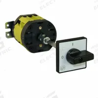 GIOVENZANA Switch: 32 A Current Rating, 600V AC (MPN A-101710G). Key specifications — Phase: Three; Features: 90 Degree Handle Knob; Manufacturer Part Number: A-101710G; Includes: 85mm Extension Shaft; Brand: GIOVENZANA; Mounting Style: Rear Panel.