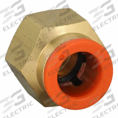 SMC Push-Fit Adapter Fitting: 3/8 in OD x 1/8 in Pipe Size, Push-to-Connect x MNPT - Polybutylene & Brass Tube Fittings