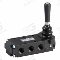 PARKER Manual Air Control Valve: DirectAir 4, Four-Way / Three-Position, Lever, 1/4 in Female NPT (MPN 521831000). Key specifications — attr1084737: Aluminum; attr1084764: Manual Air Control Valve; attr1084778: Spool; attr1084767: DirectAir 4; attr1084731: 521831000; attr1084739: PARKER; attr1084765: Manual Return; attr1084768: DirectAir 4.
