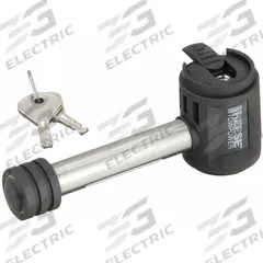 REESE Receiver Lock: Stainless Steel, (2) Keys, Receiver Lock (MPN 7057030). Key specifications — Includes: (2) Keys; Vehicle Class: IV; Brand: REESE; Product Type: Receiver Lock; Material: Stainless Steel.