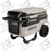 IGLOO Roller Chest Cooler: White, 112 Cans, 70 qt Cooler Capacity, 4 day Ice Retention (MPN 00034938). Key specifications — Brand: IGLOO; Drain Plug: Included; Wheels Included (FILTER): Yes.