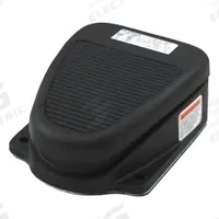 LINEMASTER Foot Switch: Clipper Series, 1 Pedals, Momentary, DPDT (MPN 635-S). Key specifications — Switch Action: Momentary; Foot Guard Included: No Guard Included; Brand: LINEMASTER; Series: Clipper; Power Source: Electrically Corded.