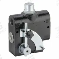 DELAVAN AG PUMPS Hydraulic Flow Control Valve: 16 gpm Max Flow Rate, 1/2 in NPT, 1/2 in NPT, Spool (MPN FC16Y). Key specifications — attr1018158: Manual; attr1018114: Lever; attr1018116: Cast Iron; attr1018117: DELAVAN AG PUMPS; attr1018137: Three-Way.