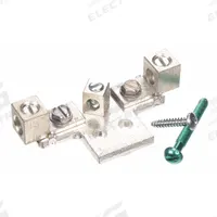SIEMENS Neutral Kit: 600V AC, 30 A Current Rating (MPN HN612). Key specifications — Product Type: Neutral Kit; Brand: SIEMENS.