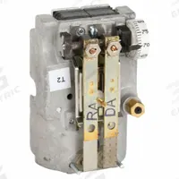 JOHNSON CONTROLS Pneumatic Thermostat: 55° to 85°F, 2 Pipes, High Volume Pipes/Air Flow Output (MPN T-4752-202). Key specifications — Pneumatic Thermostat Type: Heating And Cooling; Temperature Control Range: 55° to 85°F; Number of Pipes/Air Flow Output: 2 Pipes, High Volume; Thermostat Action: Direct - 15 psig, Reverse - 20 psig; Mounting Direction/Includes Cover: Vertical, No; Brand: JOHNSON CONTROLS.