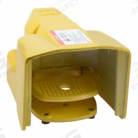 SQUARE D Foot Switch: 9002AW Series, 1 Pedals, Momentary, DPDT (MPN 9002AW133). Key specifications — Switch Action: Momentary; Foot Guard Included: Guard Included; Brand: SQUARE D; Series: 9002AW; Power Source: Electrically Corded.