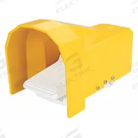 ARO Foot Guard, Yellow: Mfr Part # 114417, Guard, Compatible with Grainger Part # 4EY63/4EY70/4EY75. Key specifications — attr948908: 114417; attr948910: 4EY75; attr948911: M212TS; attr948916: Guard.