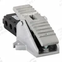 PARKER Manual Air Control Valve: DirectAir 4, Four-Way / Two-Position, Foot Pedal, 1/4 in Female NPT (MPN 520931000). Key specifications — attr1084737: Aluminum; attr1084764: Manual Air Control Valve; attr1084778: Spool; attr1084767: DirectAir 4; attr1084731: 520931000; attr1084739: PARKER; attr1084765: Manual Return; attr1084768: DirectAir 4.