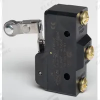 HONEYWELL Snap Action Switch: Roller Lever Actuator, 1NO/1NC, Screw (MPN BZ-2RW826-A2). Key specifications — AC Contact Rating: 15 A @ 480 V; Electrical Connection: Screw; Series: BZ; Brand: HONEYWELL.