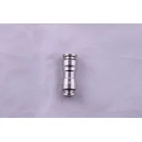 This stainless steel push-to-connect union fitting connects 6 mm OD and 4 mm OD tubing in pneumatic or fluid-handling systems. It provides a reliable, leak-free joint without tools, suitable for industrial automation, packaging, and material handling applications where compact, corrosion-resistant connections are required