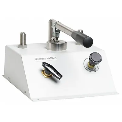 FLUKE Comparison Test Pump Kit: Pneumatic Deadweight Tester, NIST, Battery - Pneumatic Comparison Test Pumps