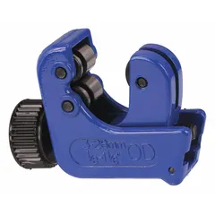 This enclosed feed standard wheel cutter is designed for cutting brass tubing with outer diameters from 1/8 in to 1 1/8 in. The compact body is constructed of brass. It is suited for plumbing, HVAC, and general maintenance tasks requiring clean, square cuts.