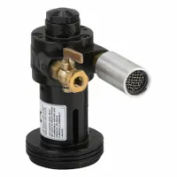 This air-powered drum pump motor delivers 3/4 hp with 15 cfm air consumption. It features a 1/8 in FNPT connection and a cast iron housing, designed for intermittent duty cycles. Typical applications include powering drum pumps for fluid transfer in industrial environments
