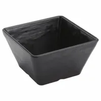 This 5-inch melamine serving bowl has a 23 oz capacity and is finished in black. Suitable for commercial food service, catering, and hospitality environments, the melamine construction resists chipping and cracking under frequent use
