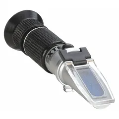 Analog handheld refractometer for measuring ethylene glycol concentration and propylene glycol freeze point. Features automatic temperature compensation. Accuracy ±5°F PG freeze point, resolution ±0.2%. Suitable for coolant and antifreeze testing in automotive and industrial fluid analysis.