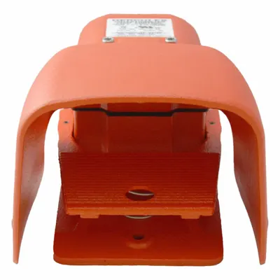 LINEMASTER Hercules Series Single-Pedal Foot Switch - Single-Pedal Foot Switches