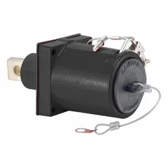 Female receptacle from Series 49 with a straight 45° clevis pin mating configuration and one-hole bus bar termination. Rated for 1,135 A. Used in high-current industrial power distribution systems such as switchgear and panelboards.