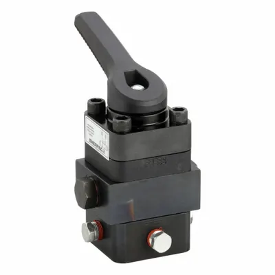 ENERPAC Directional Control Valve: 4.5 gpm Max Flow Rate, Three Positions, 3/8 in NPT - Lever-Operated Directional Control Valves