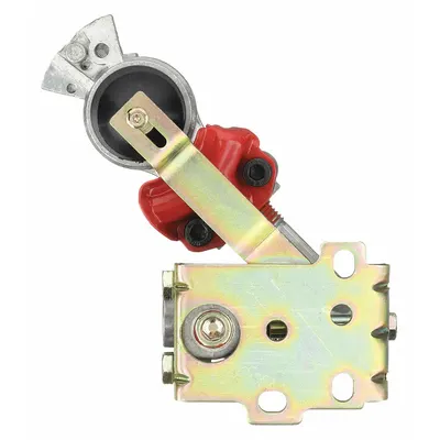 VELVAC Gladhand: 3/8 in Port Size, Aluminum, 45°, 3/8"-18 Thread Size - Emergency Gladhands (Red)
