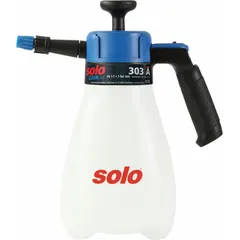 This handheld sprayer features a 1 1/4 L poly tank and operates at 43 psi, delivering a maximum spray distance of 10 ft. It is chemically compatible with acids, making it suitable for cleaning and degreasing tasks in industrial maintenance and facility cleaning where acid-based chemicals are used.