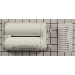 Replacement filter for ice and water dispensing systems in compatible refrigerators and freezers. Removes contaminants to maintain water clarity and taste. Direct replacement part for select Electrolux models.