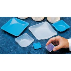 Square weighing boat made of white polystyrene with a 330 mL capacity. Suitable for weighing and transferring solid samples in laboratory environments. Does not include a finger tab.