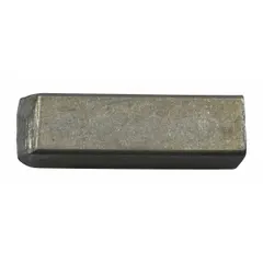 This key is a power tool part used to secure rotating components, ensuring torque transmission between shafts and gears. It measures 8x7x28mm and is suitable for use in mechanical power transmission applications.