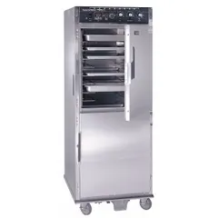 This rethermalizing oven is designed to quickly and evenly bring prepared foods back to serving temperature in commercial kitchens and foodservice operations. It operates on 208 to 240V AC power, supporting high-volume environments while maintaining food quality and safety.