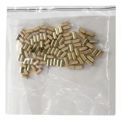 This re-keying kit contains 100 aluminum small format interchangeable cores (SFIC) for use with compatible BEST cylinder housings. The cores allow rapid, tool-free replacement to update access permissions without removing the entire lock, suitable for facilities requiring frequent key changes.