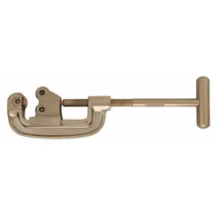 This non-sparking standard wheel cutter is designed for cutting copper pipe with outer diameters from 3/16 in to 2 in. The 17-inch tool length provides leverage for manual operation. Suitable for use in environments where spark prevention is required.