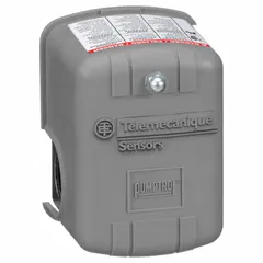 Diaphragm-actuated air compressor switch with 1/4" FNPS connection, operating range 70 psi to 150 psi. Used in industrial air systems to automatically start or stop the compressor motor based on tank pressure.